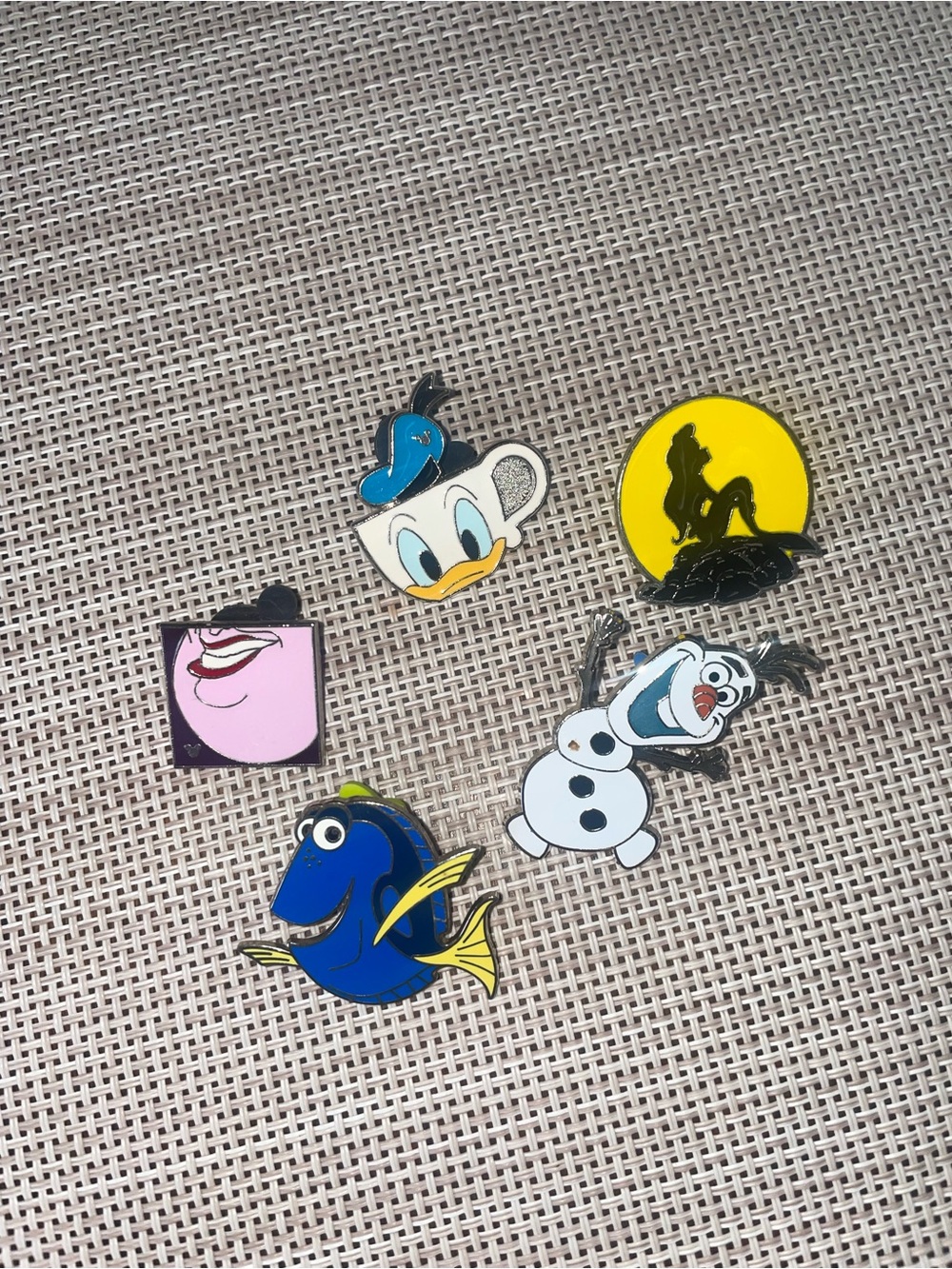Disney Pin Lot Olaf Ariel Dory Donald Duck Ursula Trading Pins